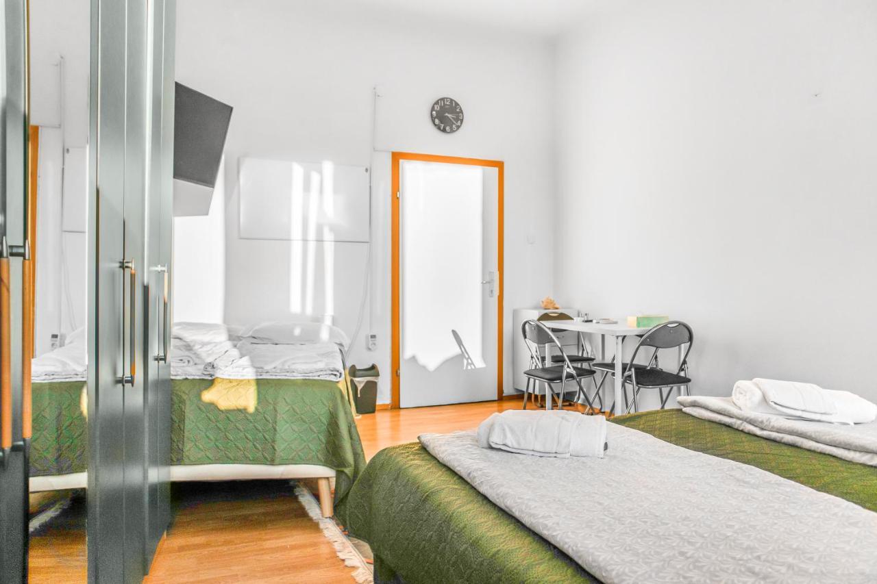 Joyful 2Br Shared Apt Near Millenium Tower & Danube River ウィーン エクステリア 写真