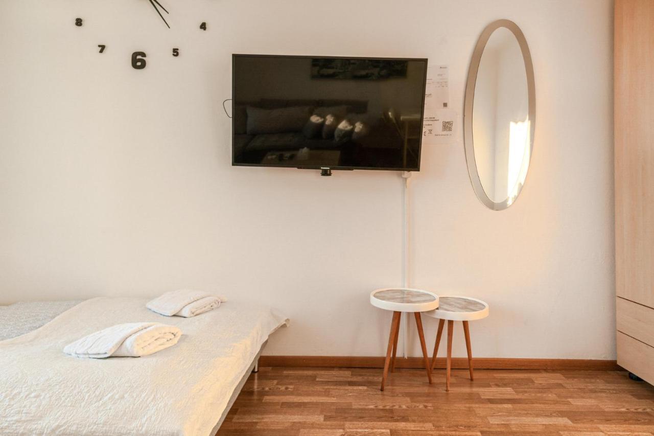 Joyful 2Br Shared Apt Near Millenium Tower & Danube River ウィーン エクステリア 写真