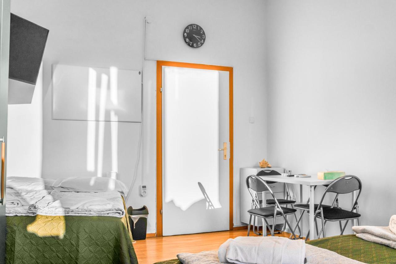 Joyful 2Br Shared Apt Near Millenium Tower & Danube River ウィーン エクステリア 写真