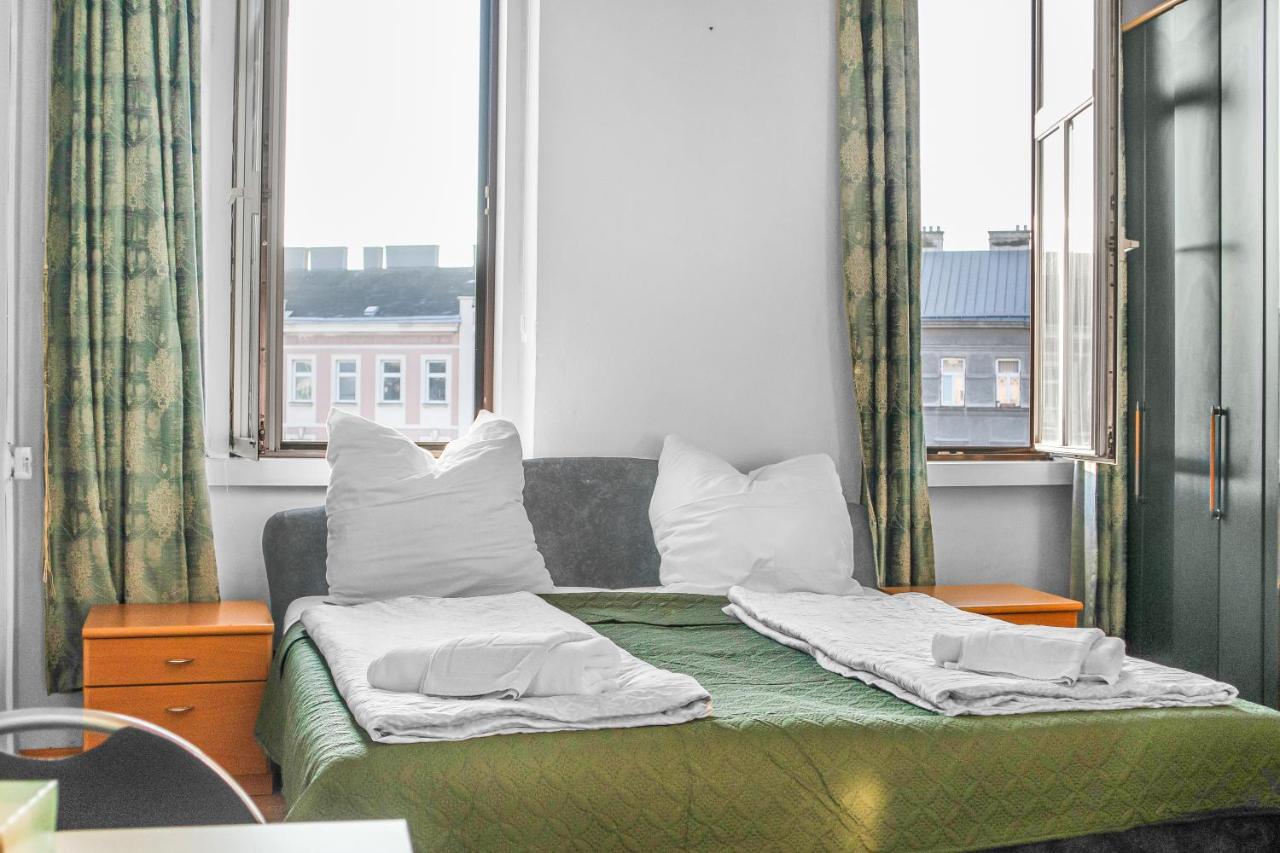 Joyful 2Br Shared Apt Near Millenium Tower & Danube River ウィーン エクステリア 写真