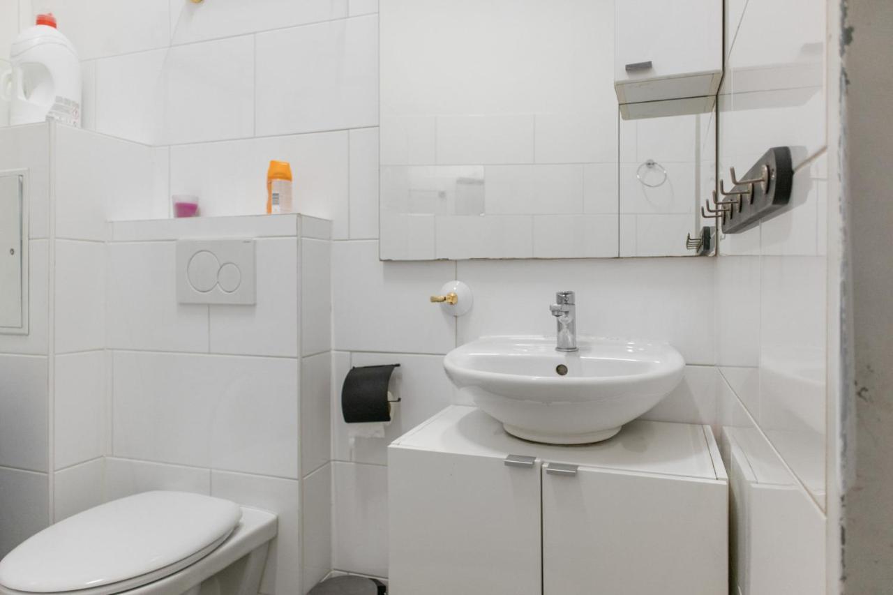 Joyful 2Br Shared Apt Near Millenium Tower & Danube River ウィーン エクステリア 写真